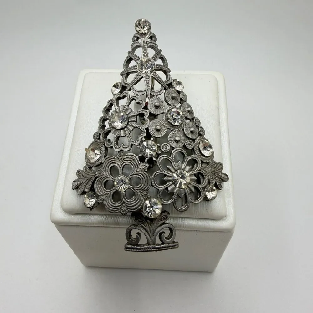 Ultra Craft signed Vintage rhinestone Flower design brooch/pin!‎